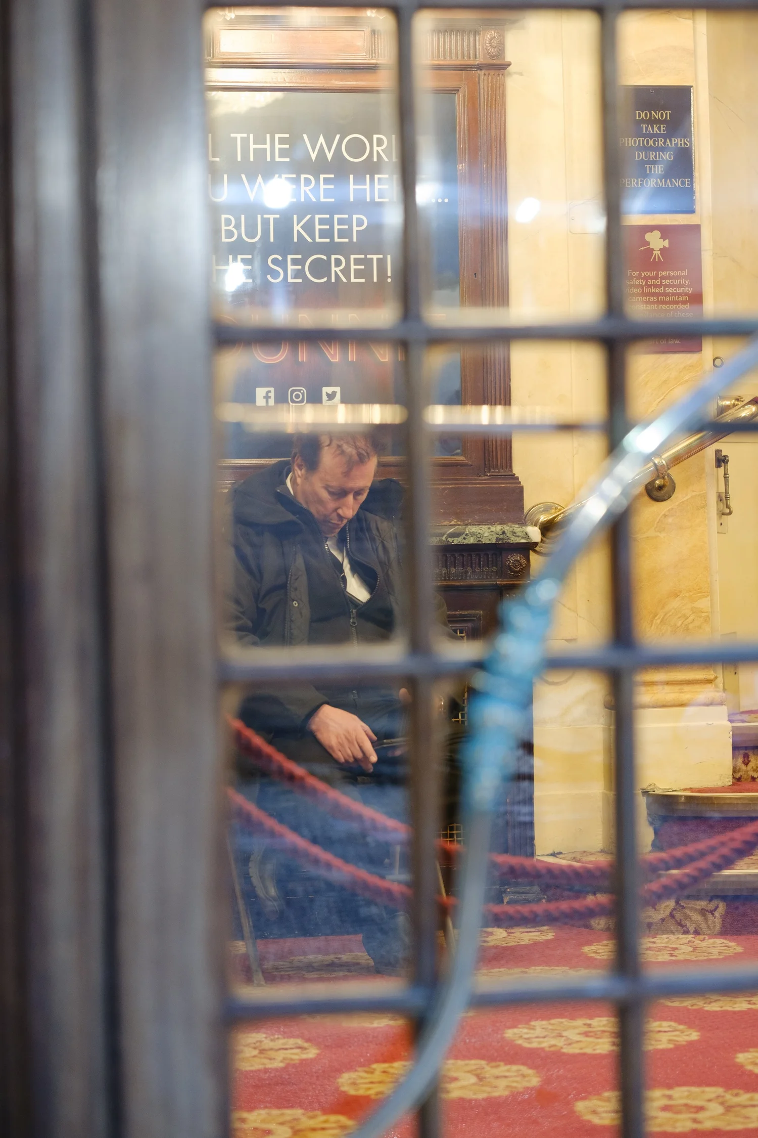 London street photography — photograph 15 by Sundeep Kheterpal